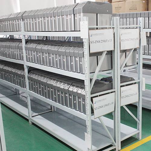 廠房車(chē)間一角